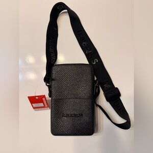 Havaianas Textured Black Belt Bag